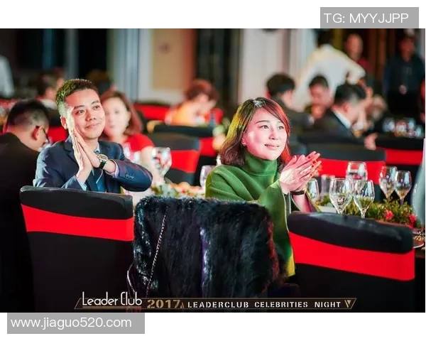 足球明星光临星光晚宴 与名流共度璀璨夜晚盛宴